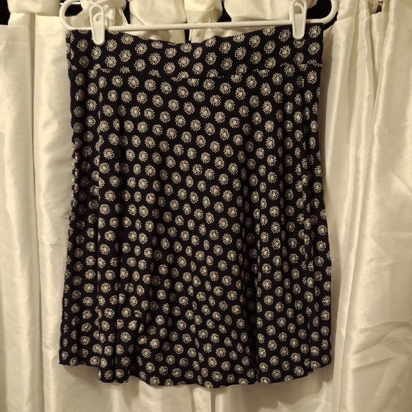 LOFT Black and Cream Patterned A-Line Skirt Med - Picture 6 of 7